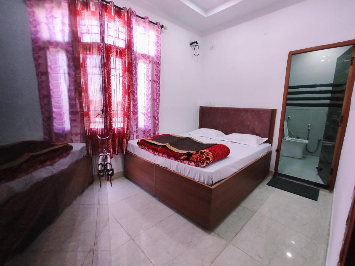 Hotel Yolo- Чандігарх Екстер'єр фото