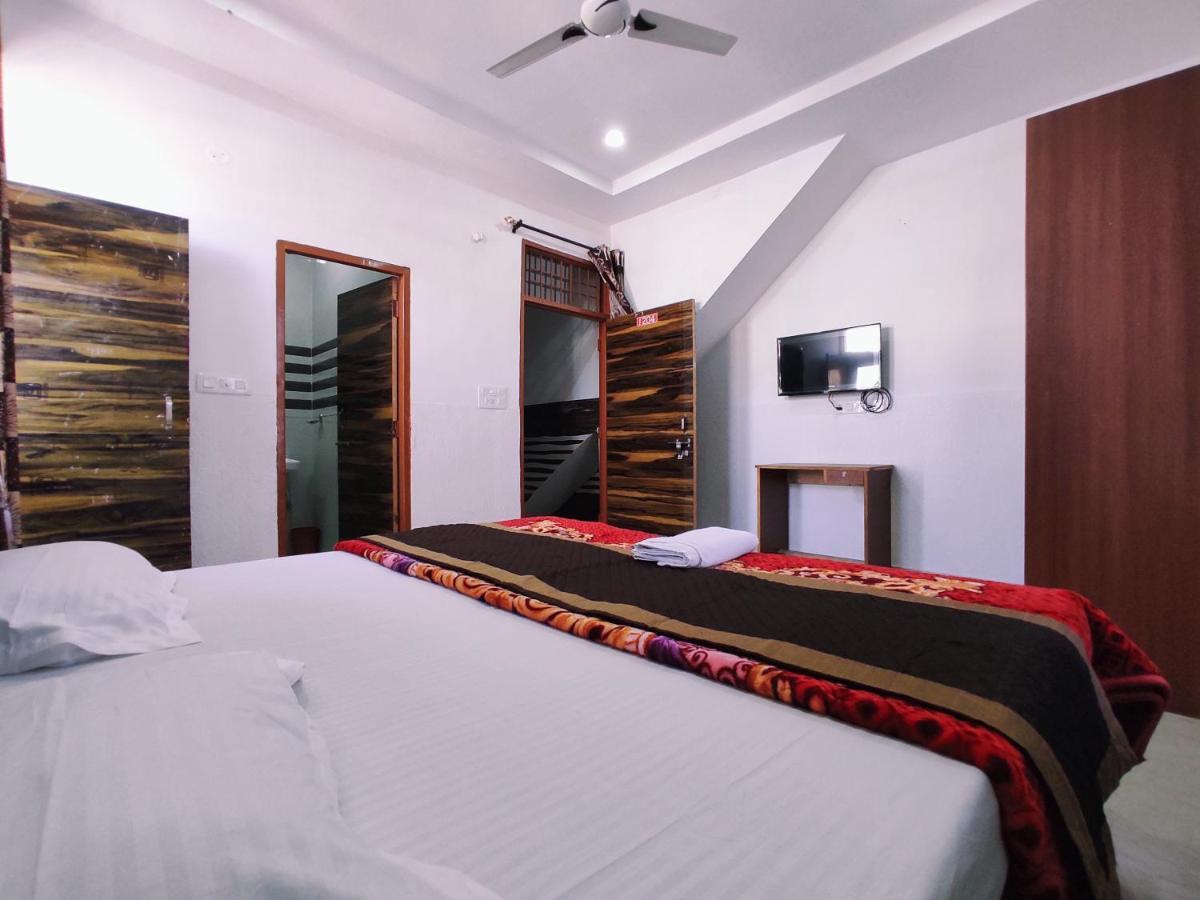 Hotel Yolo- Чандігарх Екстер'єр фото