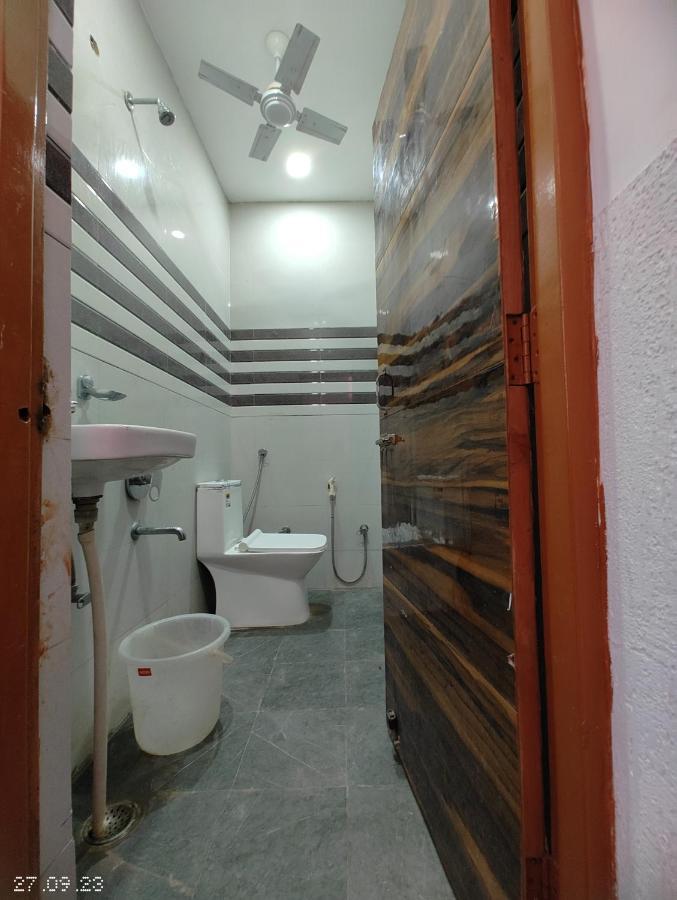Hotel Yolo- Чандігарх Екстер'єр фото