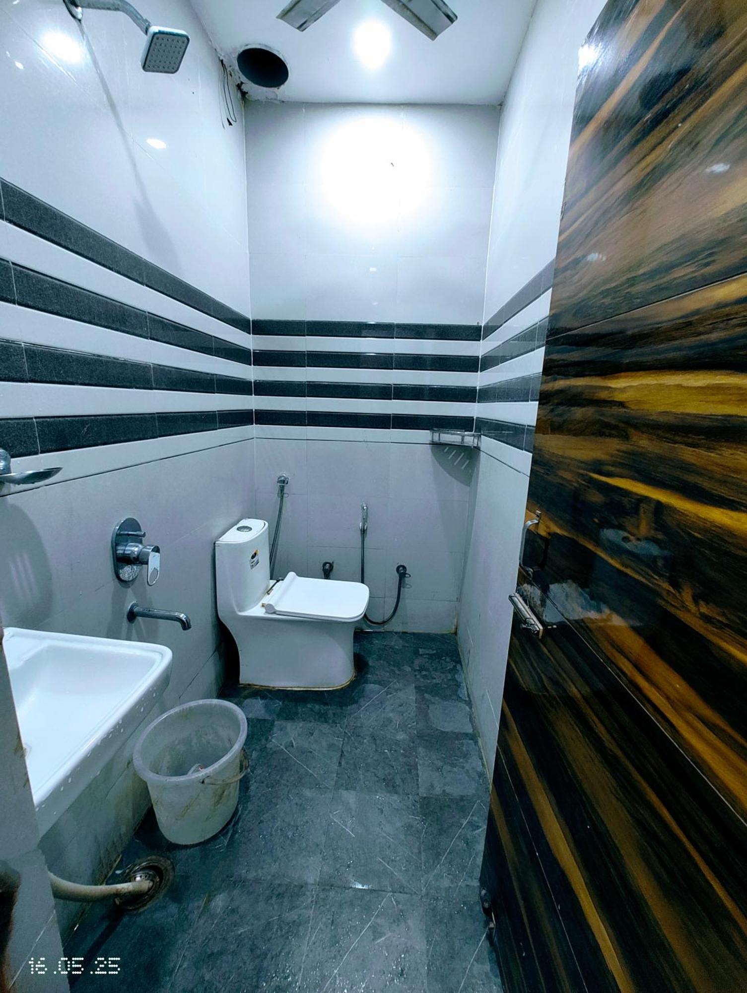 Hotel Yolo- Чандігарх Екстер'єр фото